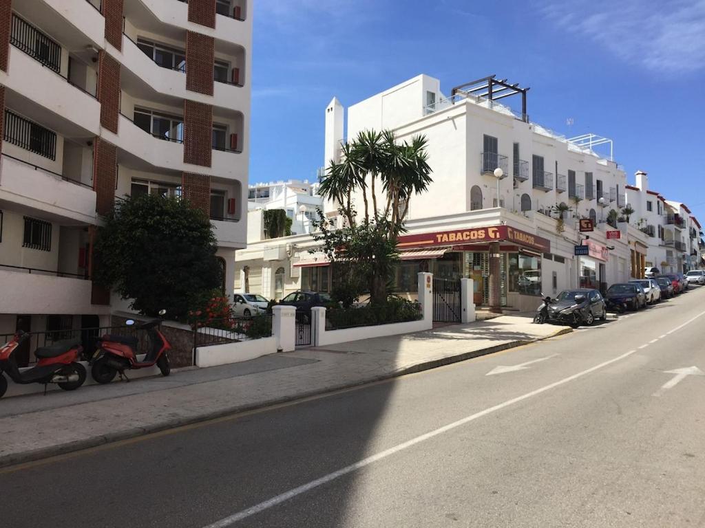 Edificio Verdemar - Stunning 1 Bed Apartment With Pool & Sea Views Nerja Buitenkant foto