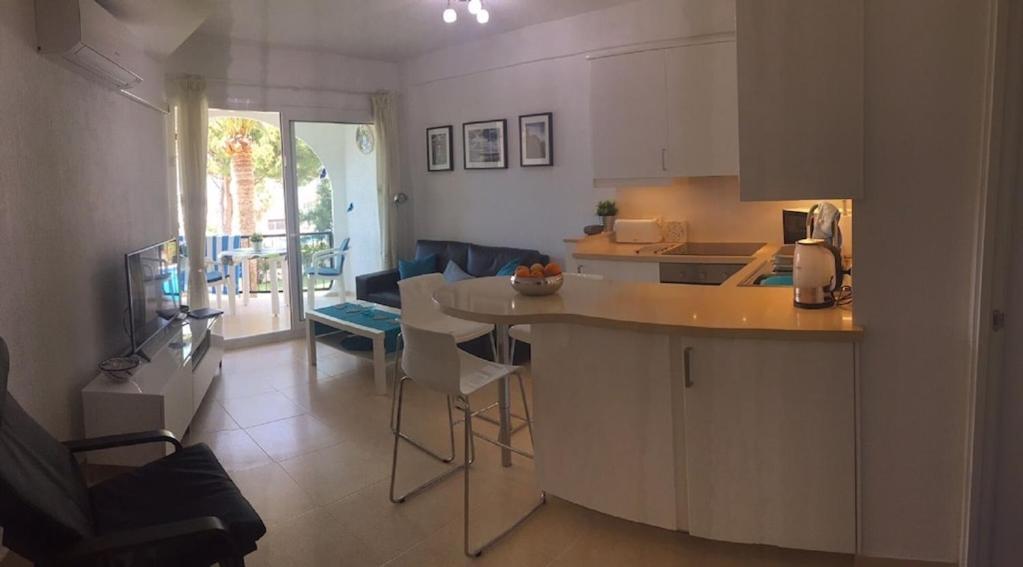 Edificio Verdemar - Stunning 1 Bed Apartment With Pool & Sea Views Nerja Buitenkant foto