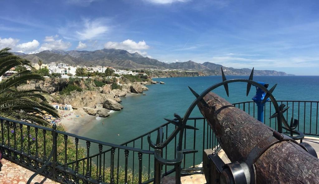 Edificio Verdemar - Stunning 1 Bed Apartment With Pool & Sea Views Nerja Buitenkant foto