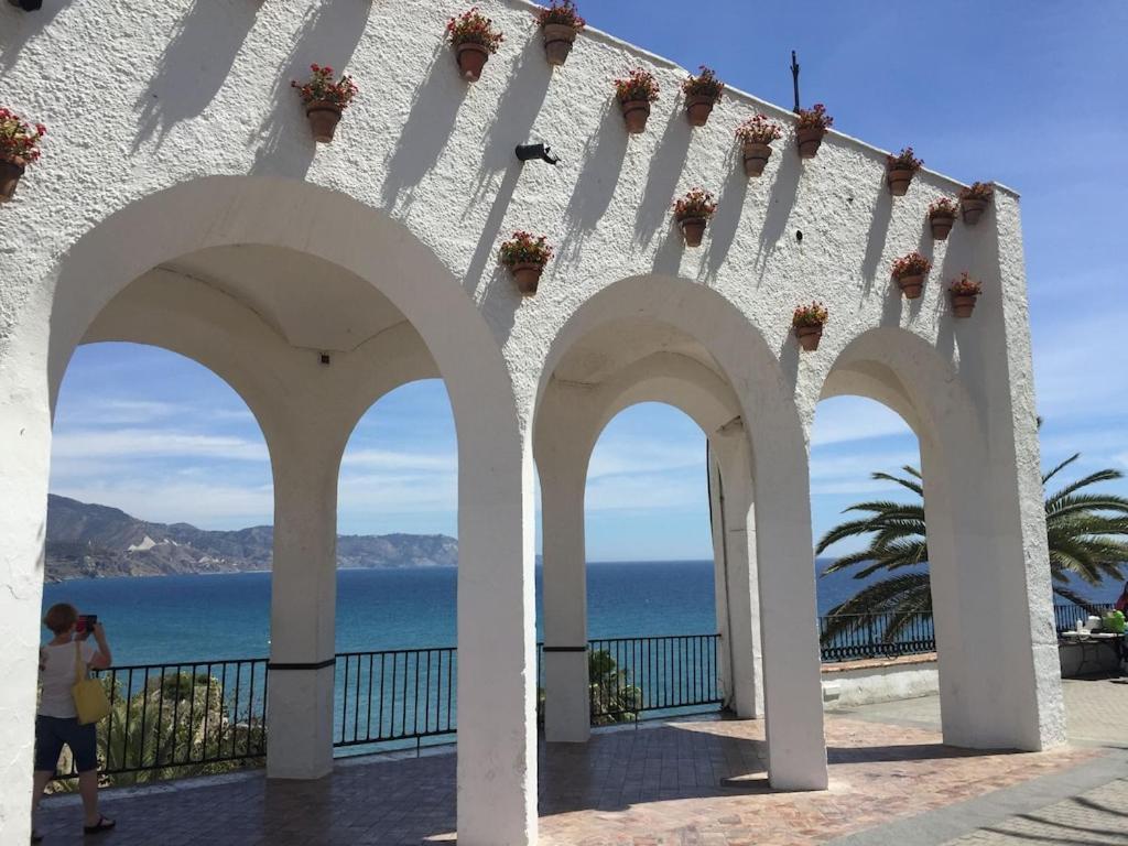 Edificio Verdemar - Stunning 1 Bed Apartment With Pool & Sea Views Nerja Buitenkant foto